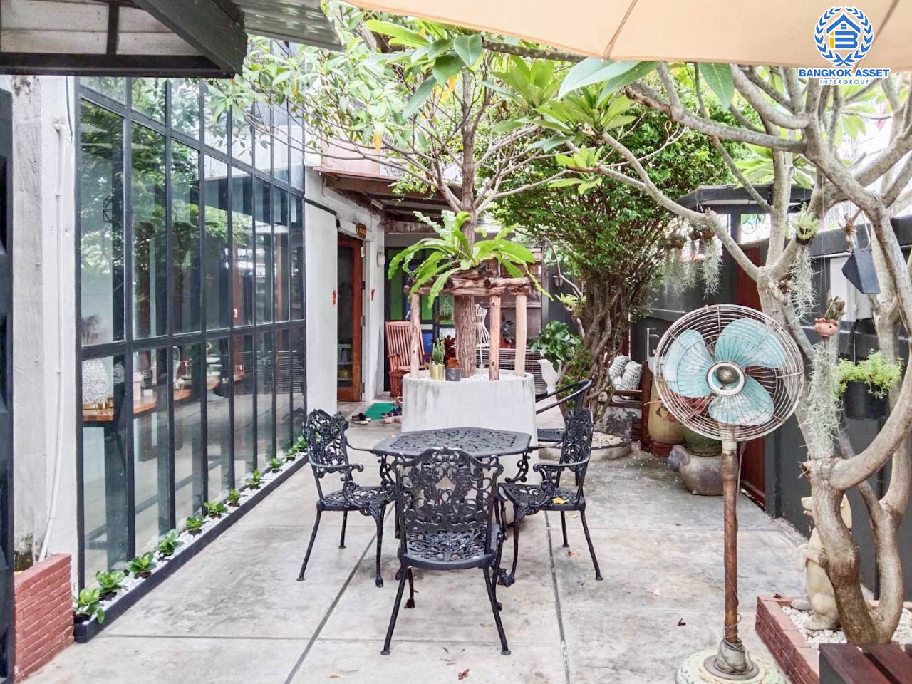 *****บ้านแฝดมือสองนนทบุรี ม.รัตนาธิเบศร์ กาญจนาฯ ติดกับรถไฟฟ้า "สถานีตลาดบางใหญ่" ต่อเติมพร้อมอยู่ เนื้อที่ 80 ตร.ว. ภายในโปร่งกว้าง เป็นสัดส่วน ฟังก์ชัน 7 ห้องนอน 4 ห้องน้ำ จอดรถได้ 6 คัน บนสุดยอดทำเล! เข้า-ออกได้ทั้งทาง ถ.รัตนาธิเบศร์ และ ถ.กาญจนาภิเษก ใกล้จุดขึ้น-ลงรถประจำทางหลายสาย